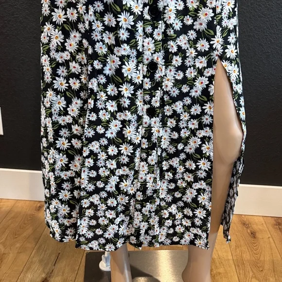 Floral Black and White double slit Women's Skirt medium - Picture 4 of 10